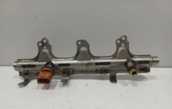 Audi A5 Sportback 8TA Fuel main line pipe 06J133317M