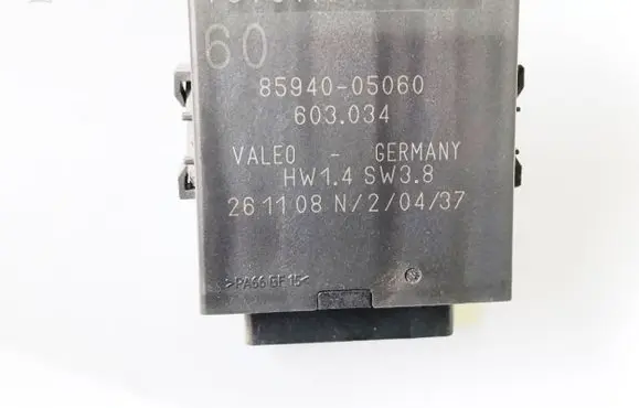 Toyota Avensis T270 Window wiper relay 8594005060