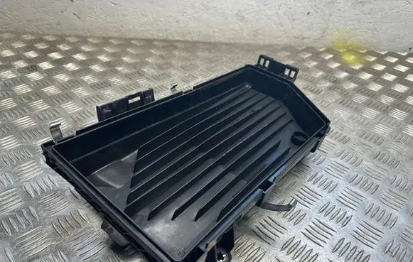 Mercedes-Benz E W238 Air filter box cover A6540900001 15012018