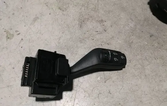 Ford Kuga I Wiper control stalk 17D940