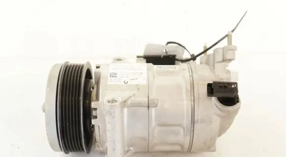 Peugeot 308 Air conditioning (A/C) compressor (pump) 9827529180