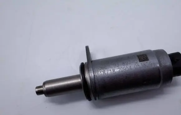 Audi Q5 SQ5 Camshaft vanos timing valve 06E103697Q 20954053850