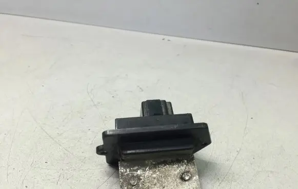 Mazda 626 Heater blower motor/fan resistor HB151GA5RA2C24
