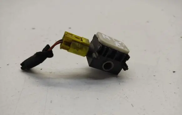 Mercedes-Benz ML W164 Airbag deployment crash/impact sensor 0038202926 120307 403358
