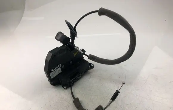 Renault Clio IV Rear door lock 805004945R