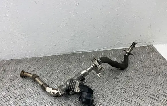 BMW 1 E81 E87 EGR valve 756324105