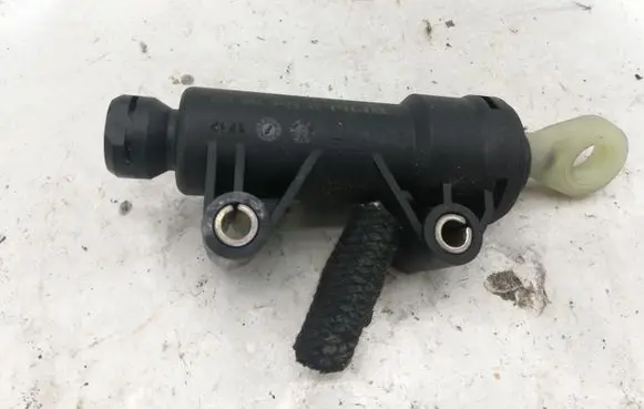 BMW 3 E46 Clutch slave cylinder 21526758822