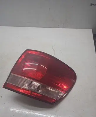 Toyota Avensis Verso Rear/tail lights 4435