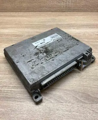 Renault Laguna I Engine control unit/module ECU HOM7700860308 7700867290 Used