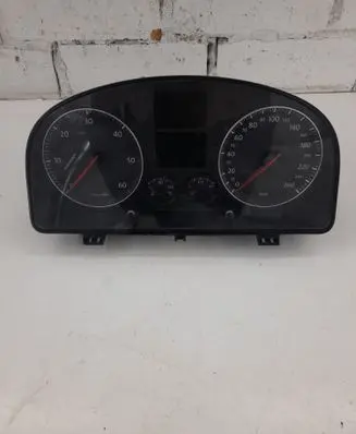 Volkswagen Touran I Speedometer (instrument cluster) 1T0920862A VWZ7Z0E2313091 V0003000