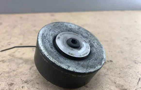 BMW 5 E60 E61 Alternator belt tensioner 7799464 11287799464 11287780124