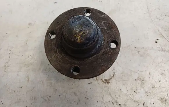 Audi 100 200 5000 C3 Rear wheel hub