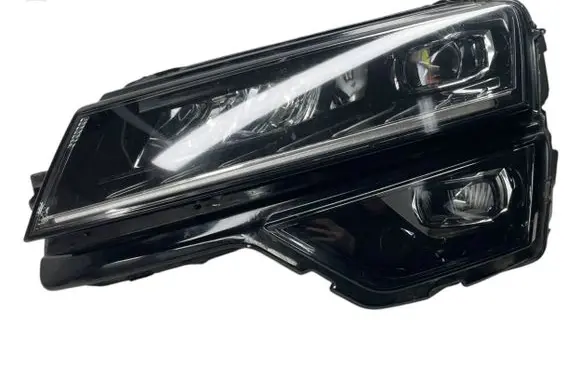 Skoda Karoq Headlight/headlamp 57B941015D 0021590402 20PL8935
