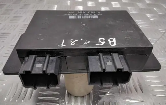 Volkswagen PASSAT B5 Comfort/convenience module 1J0959799J