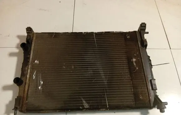 Renault Scenic II - Grand scenic II Coolant radiator 8200115542