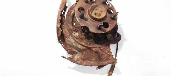 Toyota Avensis Verso Rear wheel hub