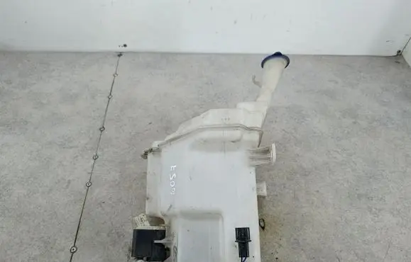 KIA Ceed Windshield washer fluid reservoir/tank 98610A2000