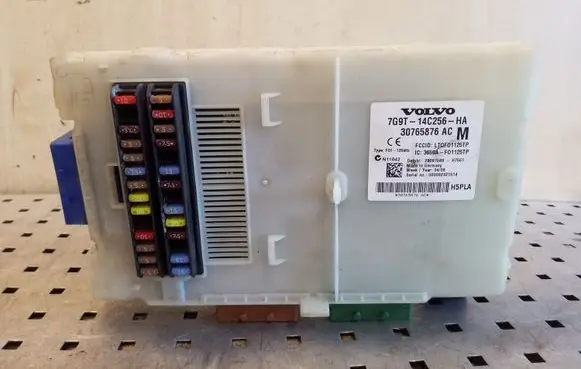 Volvo S80 Fuse module 7G9T14C256HA 30765876AC