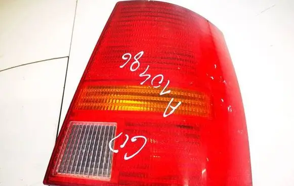 Volkswagen Golf IV Rear/tail lights