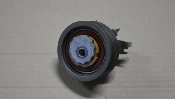 Volkswagen Polo V 6R Timing belt/chain tensioner 04E109479A