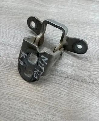 Dodge Nitro Front door upper hinge