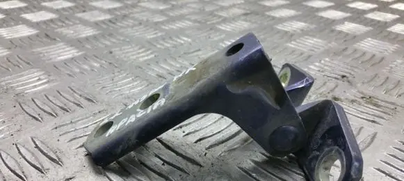 Toyota Avensis T270 Front door lower hinge 