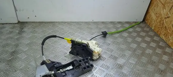 Audi TT TTS Mk2 Front door lock 8J1837015