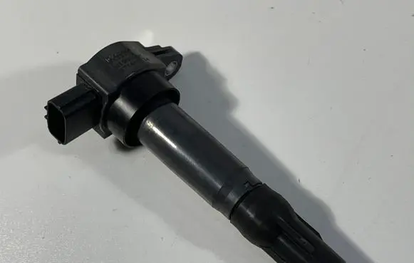 Mitsubishi Colt High voltage ignition coil FK0330 MN195616