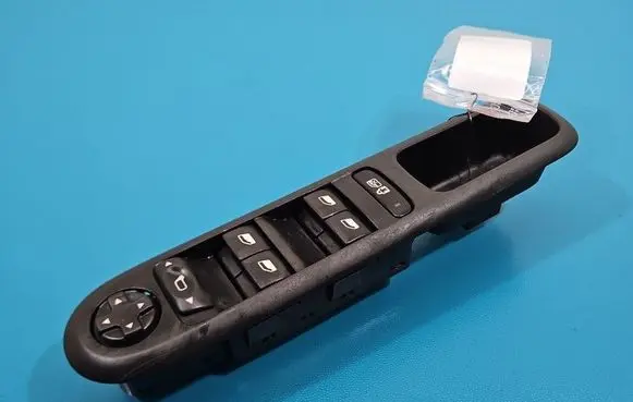 Peugeot 5008 Electric window control switch 96650620ZD IMPRK1542018