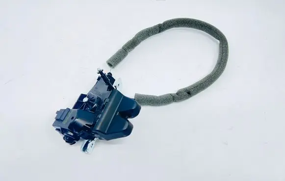 Mercedes-Benz E W212 Tailgate/trunk/boot lock/catch/latch A2047500485