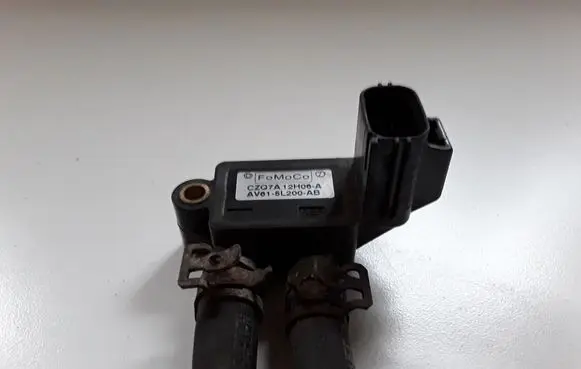 Volvo V70 Exhaust gas pressure sensor AV615L200AB