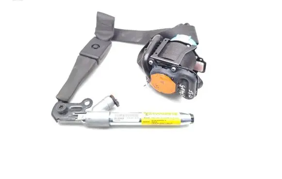 Opel Insignia A Front seatbelt 3063559