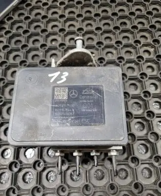 Mercedes-Benz C W205 ABS Pump A2539011400 28515654103 10091515643