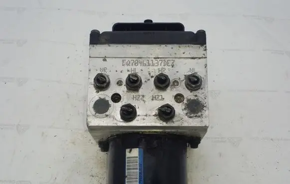 Volkswagen PASSAT B6 ABS Pump 3C0614109A 16420502 16420302A