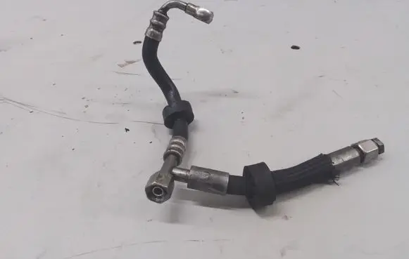 Volkswagen Phaeton Fuel line pipe