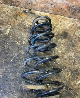 Peugeot 3008 I Rear coil spring