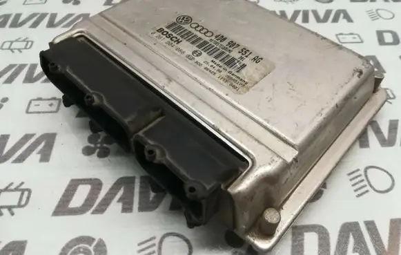 Audi A4 S4 B5 8D Engine control unit/module 4D0907551AG 0261204868