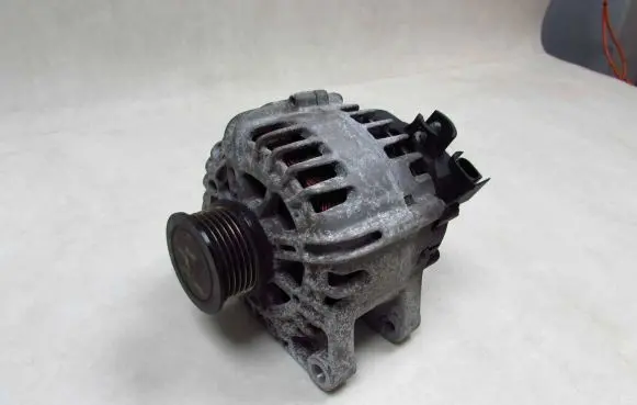 Volvo V50 Generator/alternator 30659389 53739