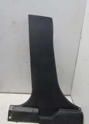 Mitsubishi Outlander (C) pillar trim 7211A395