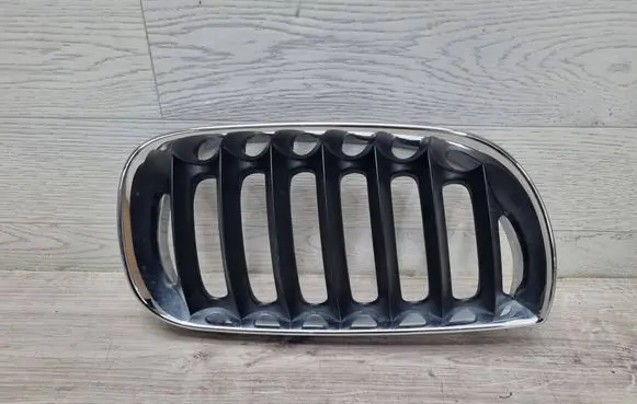 BMW X3 E83 Front bumper upper radiator grill 3402910 3414904