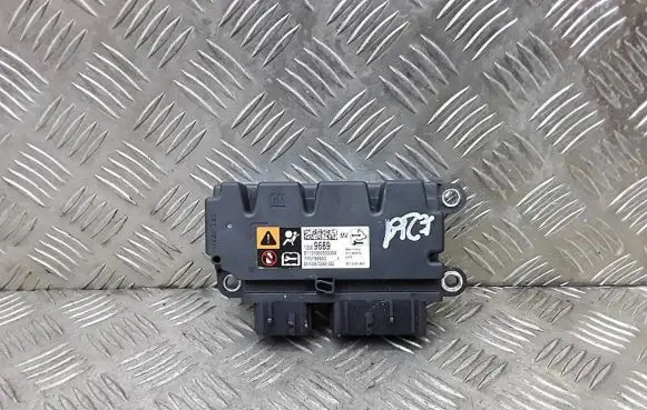 Opel Zafira C Airbag control unit/module 13589689
