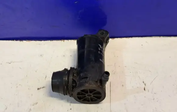 Volvo S80 Windscreen/windshield washer pump 9169611