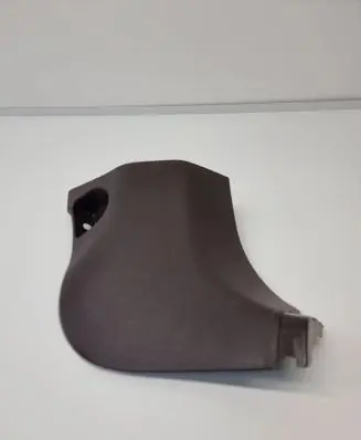 Foot area side trim