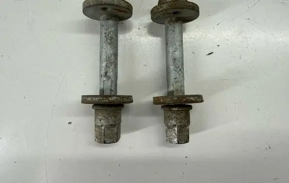 Jeep Grand Cherokee Rear suspension camber bolt 6508486AA 6508488AA 6508486