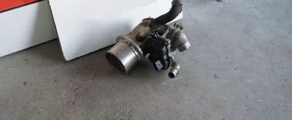 Volkswagen Scirocco EGR valve cooler 04L131512G