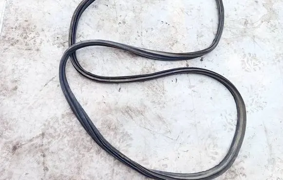 Opel Astra H Trunk rubber seal (body) 