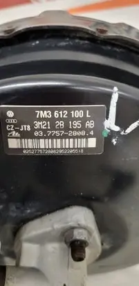 Seat Alhambra (Mk1) Brake booster 7M3612100L 3M212B195AB 03775728084