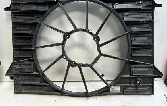 Audi Q5 SQ5 Radiator cooling fan shroud 80A121003A F00HX0G083
