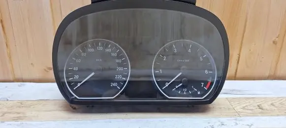 BMW 1 E81 E87 Speedometer (instrument cluster) 918703802 150303576 102493293
