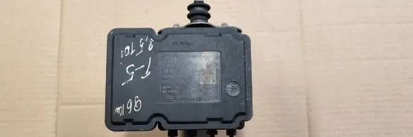 Volkswagen Transporter - Caravelle T5 ABS Pump 7H0614517B